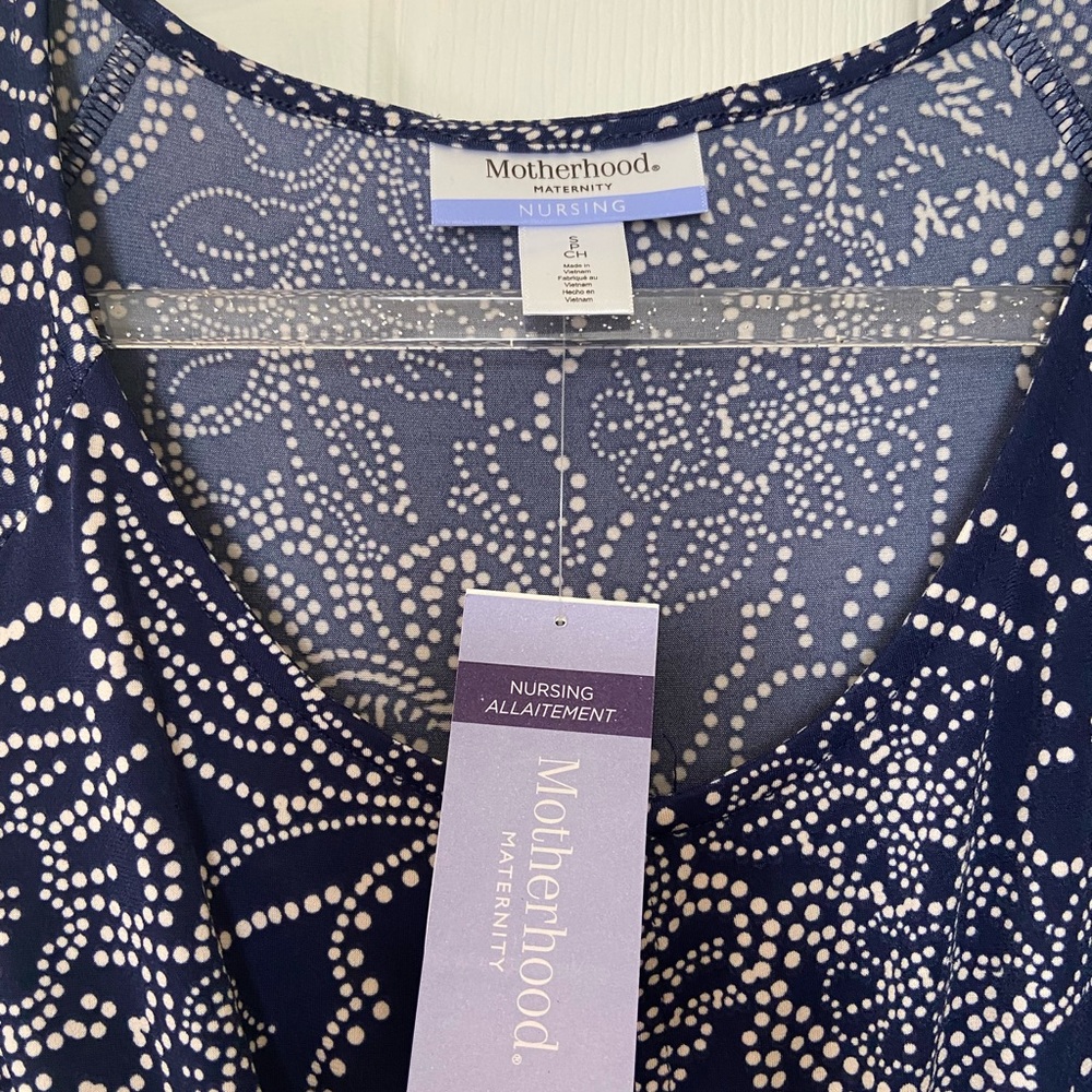 Nursing friendly motherhood maternity dress.